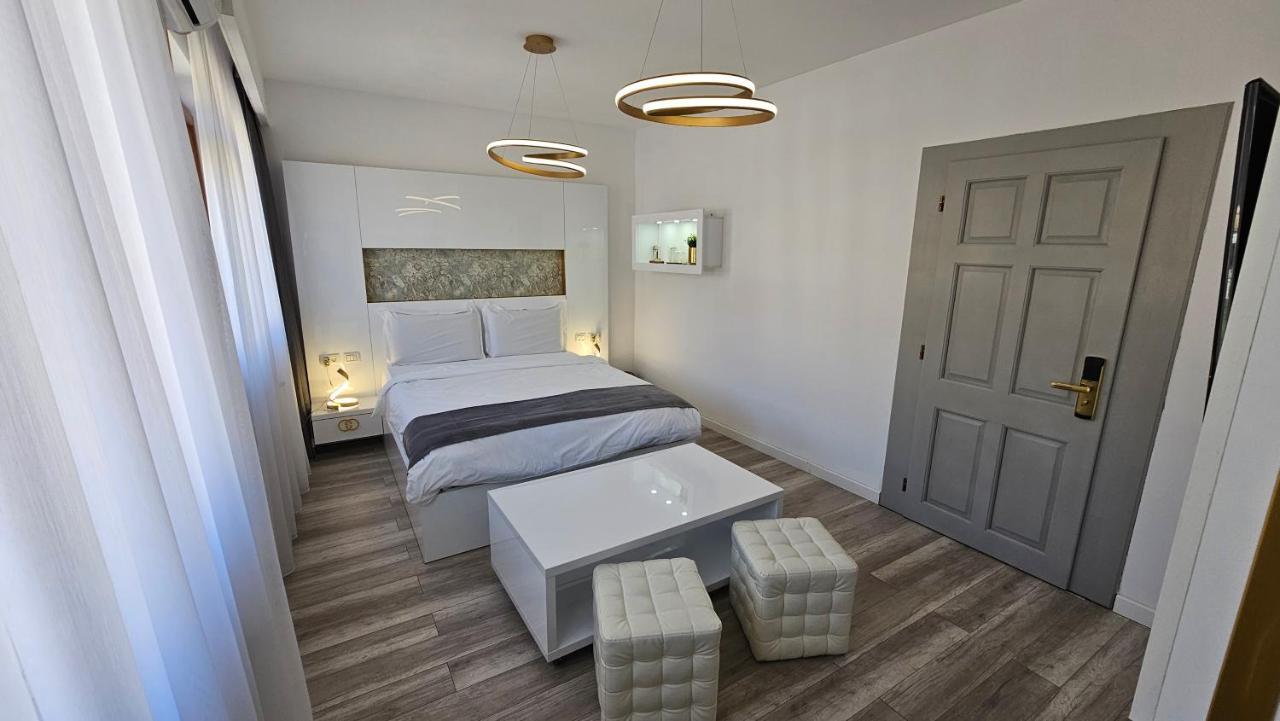 Colt De Rai Resita Bed and Breakfast Exteriör bild